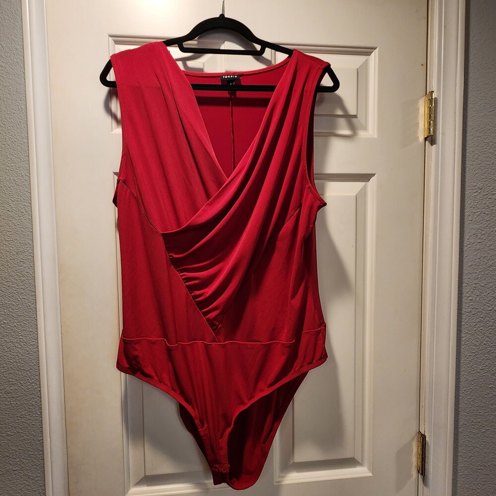 Torrid Red Draped Sleeveless Bodysuit Top Size 2